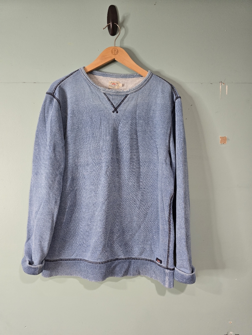 Faherty Birdseye Distressed Indigo Wash Crewneck Sweatshirt  Size L